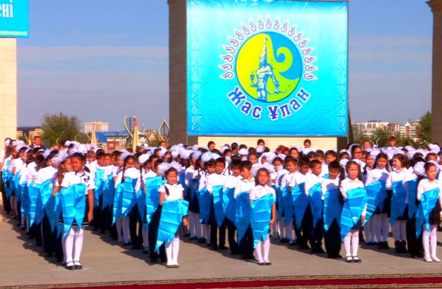 Шымкенттік оқушылар қала күнін атап өтуге атсалысуда