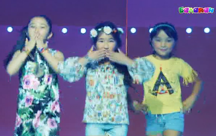 Барда балапан сиып жатыр